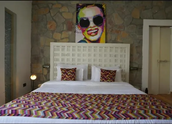 Parijat Private Pool Villa 1, 2 And 3 Bhk Udaipur 0*,  India